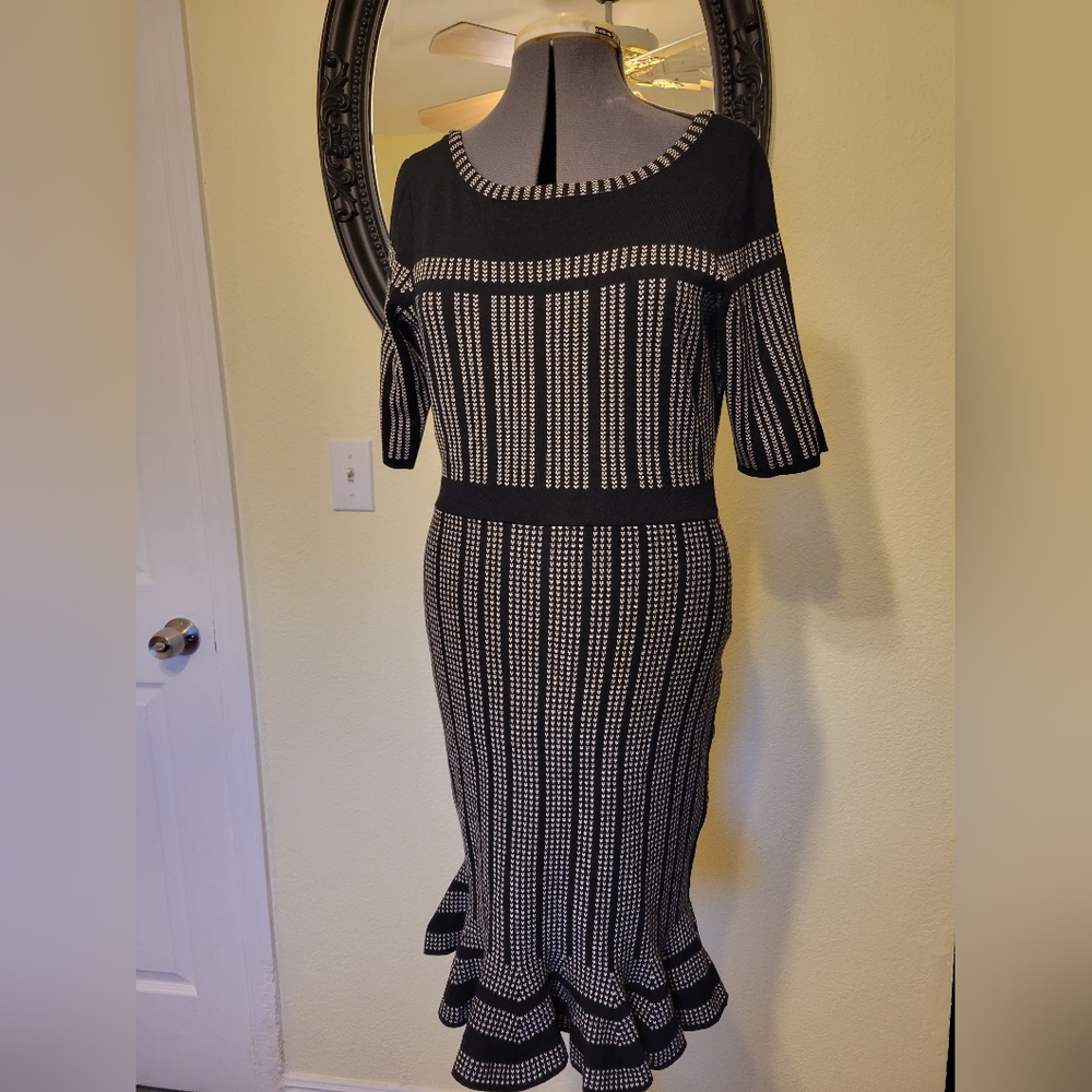 Taylor Dress Black and Cream
